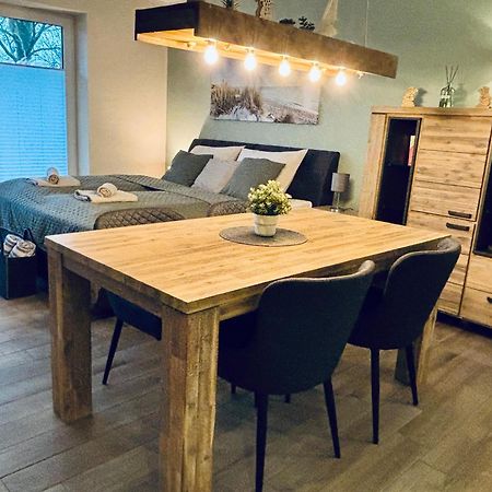 Kleine Auszeit -- Inklusive Parkplatz & Wifi, Geschirrspueler, Waschmaschine & Terrasse Mit Strandkorb -- Perfekt Fuer Urlaub & Business Шарбойц Екстер'єр фото