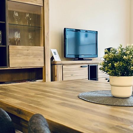 Kleine Auszeit -- Inklusive Parkplatz & Wifi, Geschirrspueler, Waschmaschine & Terrasse Mit Strandkorb -- Perfekt Fuer Urlaub & Business Шарбойц Екстер'єр фото