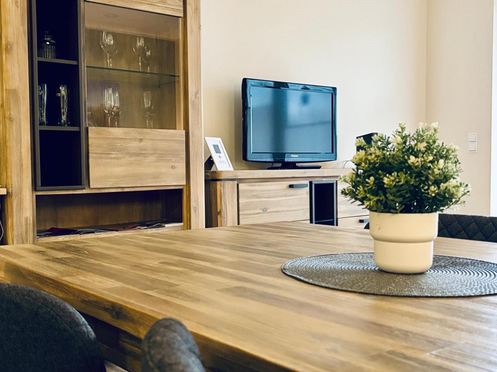 Kleine Auszeit -- Inklusive Parkplatz & Wifi, Geschirrspueler, Waschmaschine & Terrasse Mit Strandkorb -- Perfekt Fuer Urlaub & Business Шарбойц Екстер'єр фото